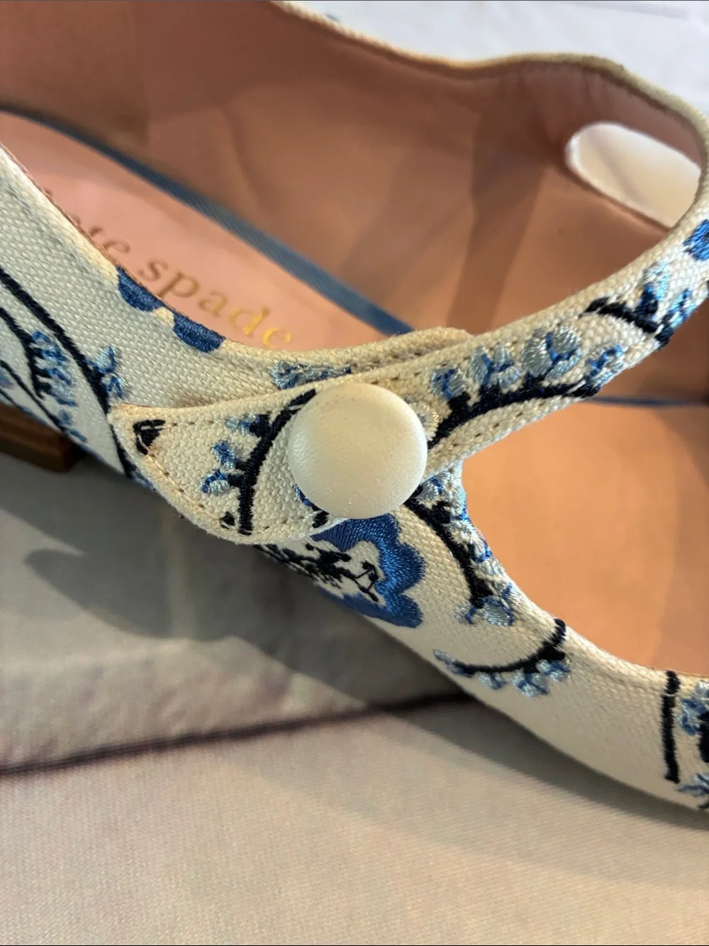 🎉NEW LISTING!🎉kate spade Cream and Blue Floral Mary Jane Flats